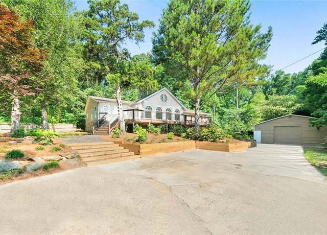 Property at 528 Pumpkinvine Rd, Acworth, GA 30101, 5 beds, 3.5 baths