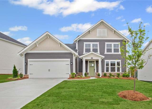 Property at 645 Crystal Lake Pkwy, Hoschton, GA 30548, 3 beds, 2.5 baths