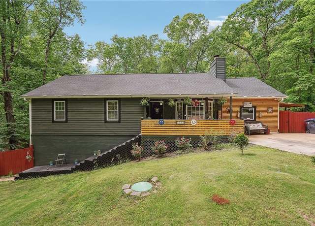 Property at 1490 Ashbrook Dr, Lawrenceville, GA 30043, 4 beds, 3 baths