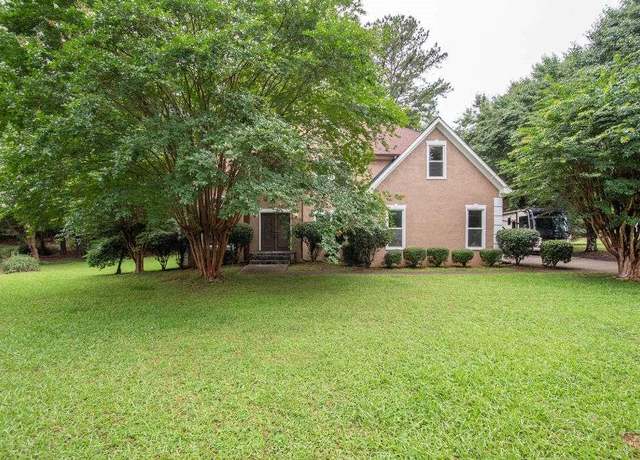 Property at 155 Redspire Ln, Fayetteville, GA 30215, 4 beds, 2.5 baths