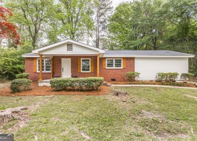 Property at 1117 Broad St, Perry, GA 31069, 4 beds, 3 baths