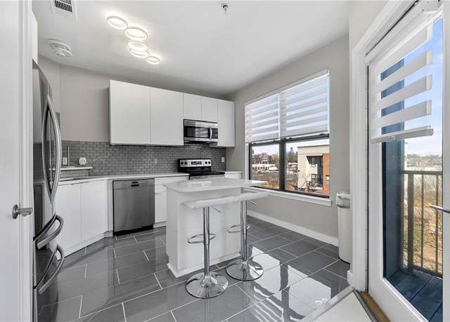 Property at 898 Oak St SW #1306, Atlanta, GA 30310, 1 bed, 1 bath