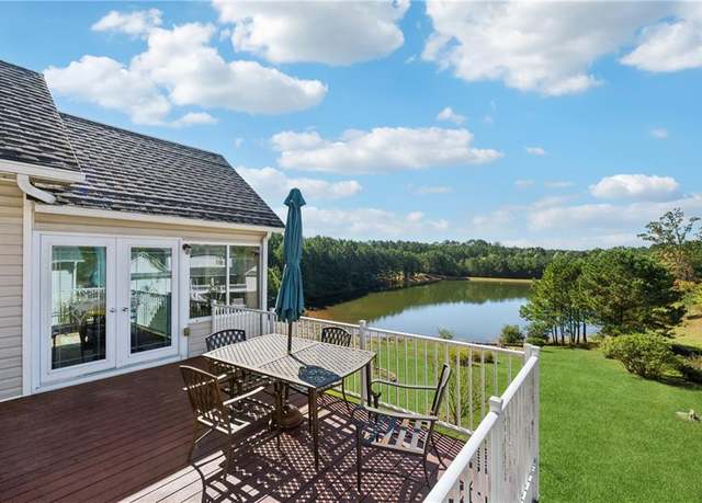 Property at 9 Westmoreland Lake Dr, Buchanan, GA 30113, 5 beds, 4.5 baths