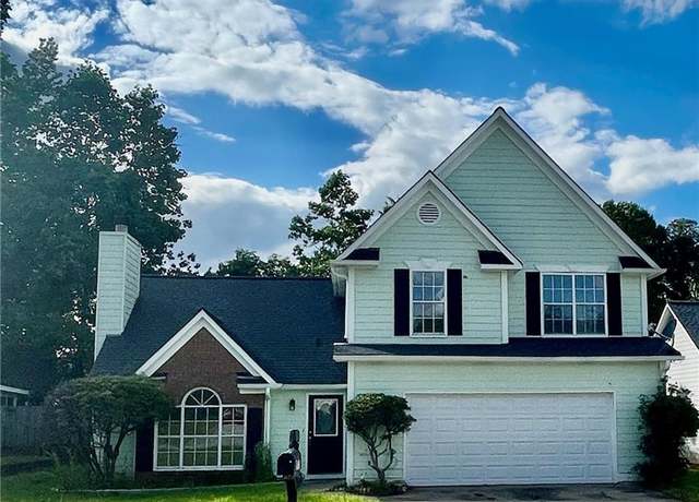 Property at 2915 Camelot Woods Dr, Lawrenceville, GA 30044, 3 beds, 2.5 baths