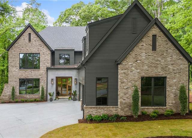 Property at 402 Chattahoochee St, Roswell, GA 30075, 5 beds, 5.5 baths