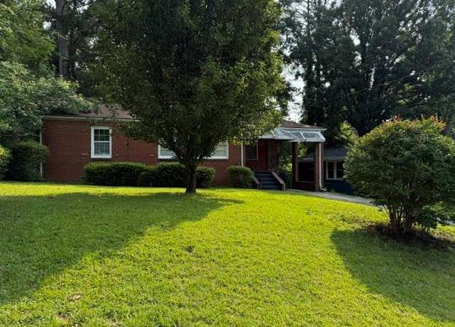 Property at 186 W Lake Dr NW, Atlanta, GA 30314, 3 beds, 2 baths