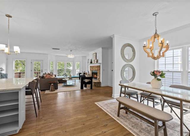 Property at 944 Herndon St NW, Atlanta, GA 30318, 3 beds, 3.5 baths