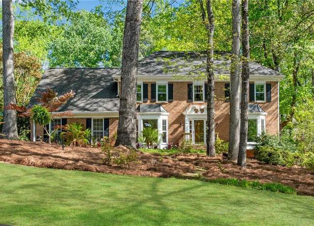Property at 3402 Johnson Ferry Rd, Roswell, GA 30075, 6 beds, 3.5 baths