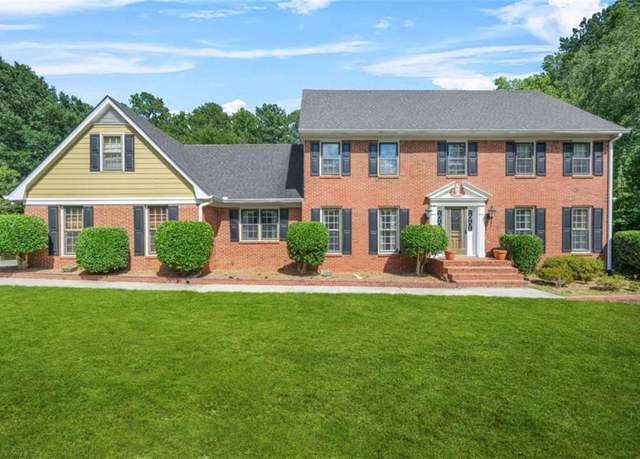 Property at 385 Dix Lee On Dr, Fayetteville, GA 30214, 5 beds, 5 baths