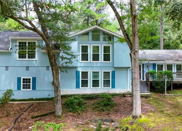 Property at 3233 River Oak Pl, Lawrenceville, GA 30044, 5 beds, 2.5 baths