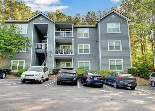 Property at 8106 Santa Fe Pkwy, Atlanta, GA 30350, 2 beds, 2 baths