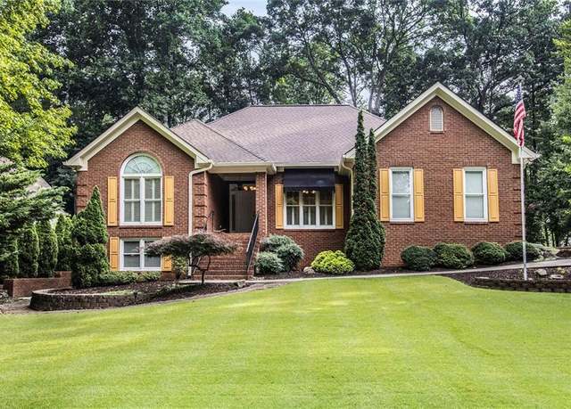 Property at 2525 Fairview Dr, Cumming, GA 30041, 4 beds, 3.5 baths