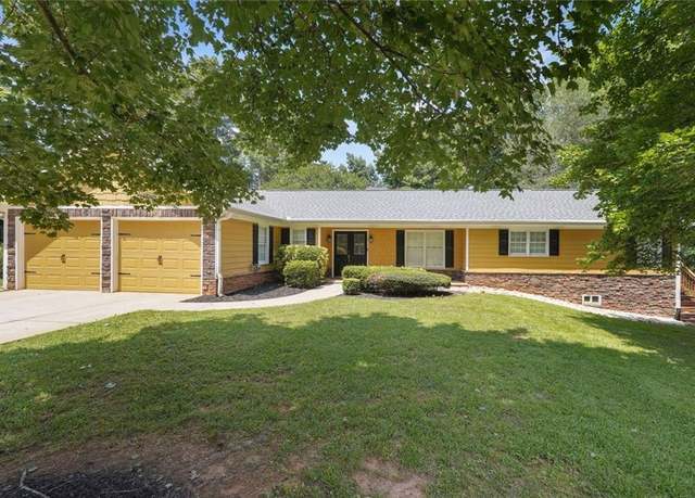 Property at 2460 Due West Cir NW, Kennesaw, GA 30152, 5 beds, 4.5 baths