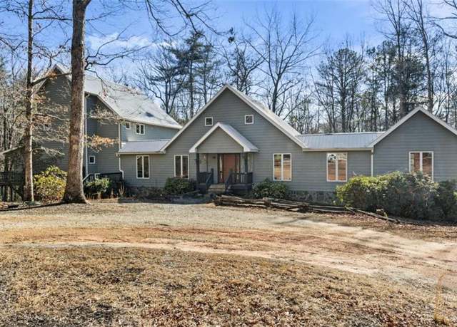 Property at 600 Glendale Dr, Clarkesville, GA 30523, 4 beds, 4 baths