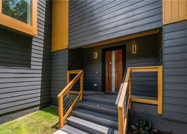 Property at 2155 Venetian Dr SW, Atlanta, GA 30311, 4 beds, 3 baths