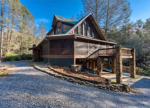 Property at 139 Wall St, Ellijay, GA 30540, 3 beds, 4 baths