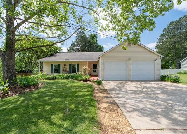Property at 217 Colemans Bluff Dr, Woodstock, GA 30188, 3 beds, 2 baths