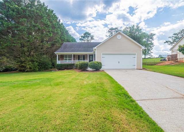 Property at 1227 Dale Dr, Monroe, GA 30656, 3 beds, 2 baths