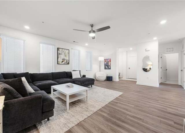 Property at 396 Pratt Dr SE #1932, Atlanta, GA 30315, 2 beds, 2 baths
