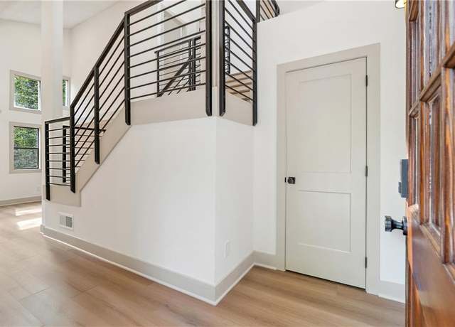 Property at 2934 Wendover St, Marietta, GA 30062, 3 beds, 2.5 baths