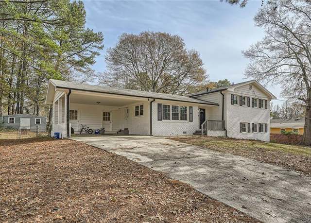 Property at 4809 Hemlock Dr SW, Austell, GA 30106, 5 beds, 3 baths