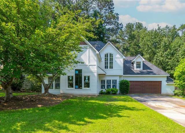 Property at 5271 Oglethorpe Ct, Powder Springs, GA 30127, 4 beds, 2.5 baths