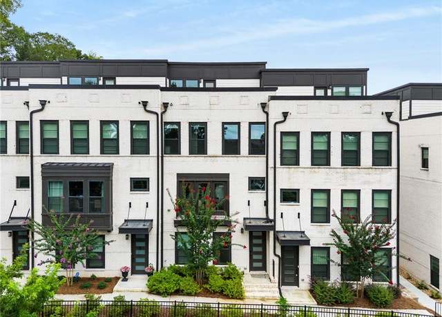 Property at 517 Whitlox Rd NW, Atlanta, GA 30318, 4 beds, 4 baths