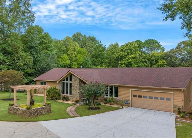 Property at 12040 Old Mountain Park Rd, Roswell, GA 30075, 4 beds, 2.5 baths