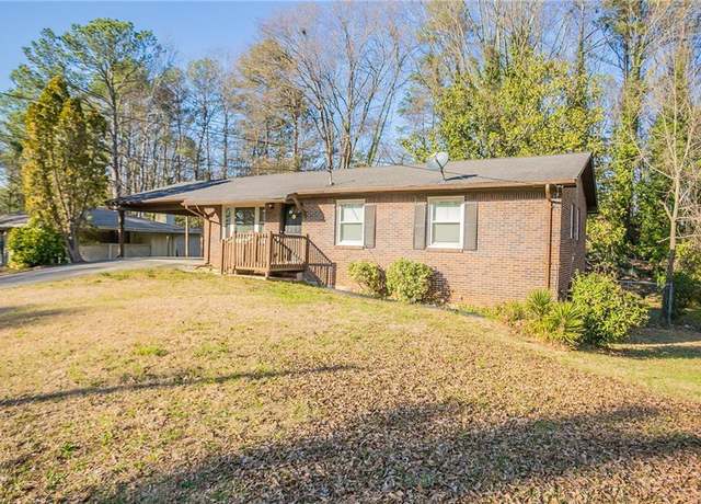 Property at 928 Magna Carta Dr NW, Atlanta, GA 30318, 3 beds, 1.5 baths