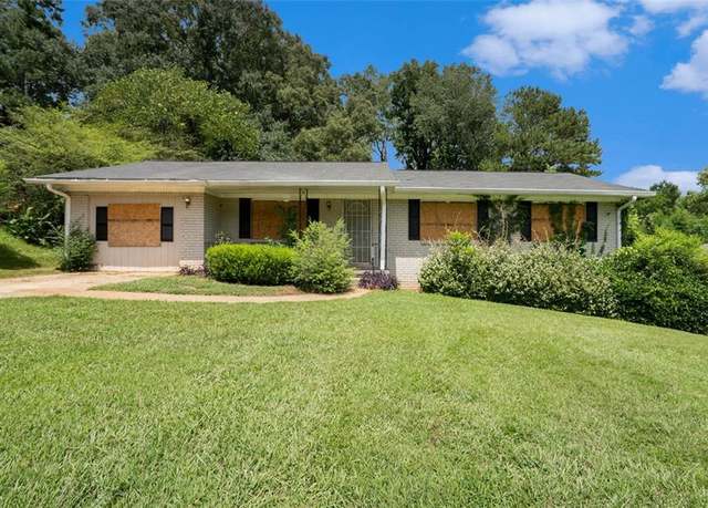 Property at 2810 Knollview Dr, Decatur, GA 30034, 3 beds, 2 baths