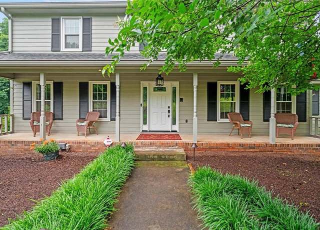 Property at 9060 Par Dr, Douglasville, GA 30134, 4 beds, 2.5 baths