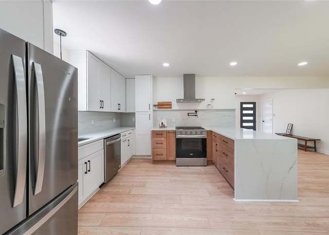 Property at 2621 Gordon Cir SE, Smyrna, GA 30080, 3 beds, 2 baths