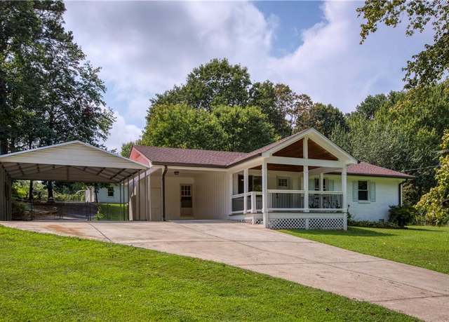 Property at 4523 Doc Sams Rd, Cumming, GA 30028, 3 beds, 1 bath