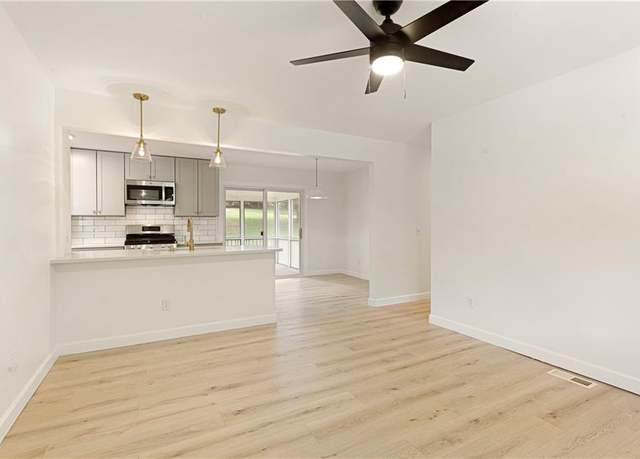 Property at 4523 Doc Sams Rd, Cumming, GA 30028, 3 beds, 1 bath