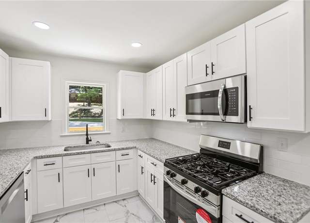 Property at 1367 Pollard Dr SW, Atlanta, GA 30311, 3 beds, 2 baths