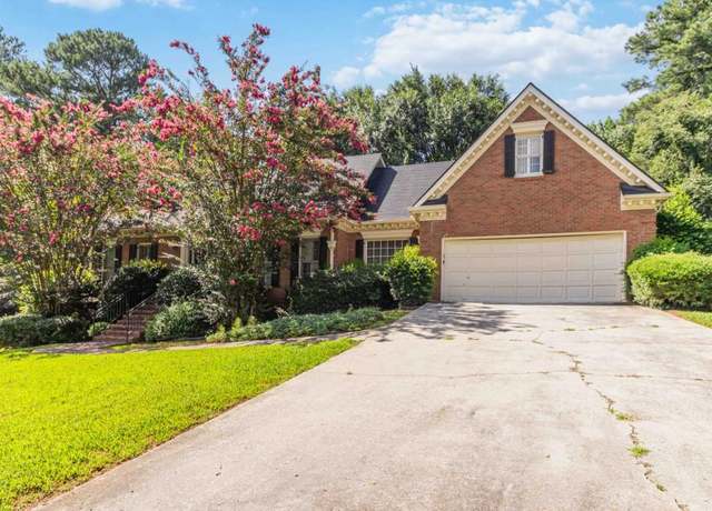Property at 5221 Clearwater Dr, Stone Mountain, GA 30087, 4 beds, 2.5 baths