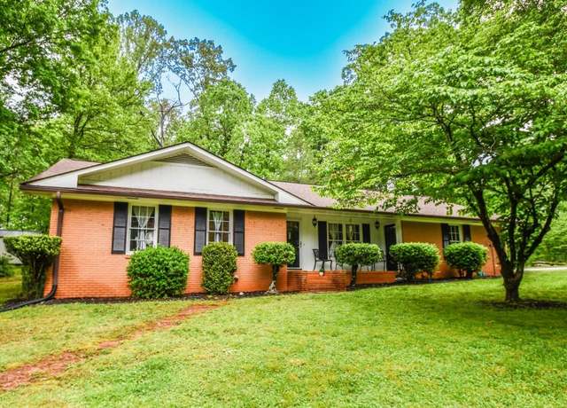 Property at 273 Stewart Ln, Clarkesville, GA 30523, 3 beds, 2 baths