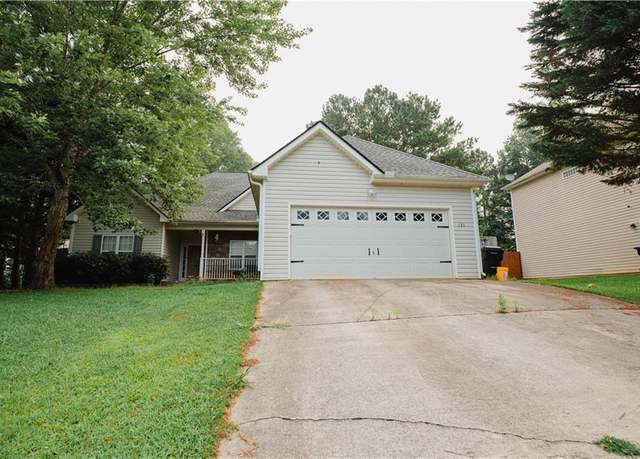 Property at 121 E Woodland Mnr, Temple, GA 30179, 2 beds, 2 baths