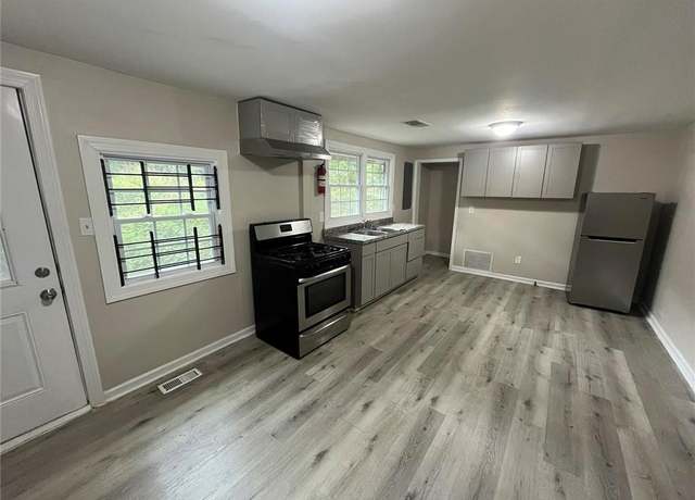 Property at 2308 Lakewood Ave SW, Atlanta, GA 30315, 1 bed, 1 bath