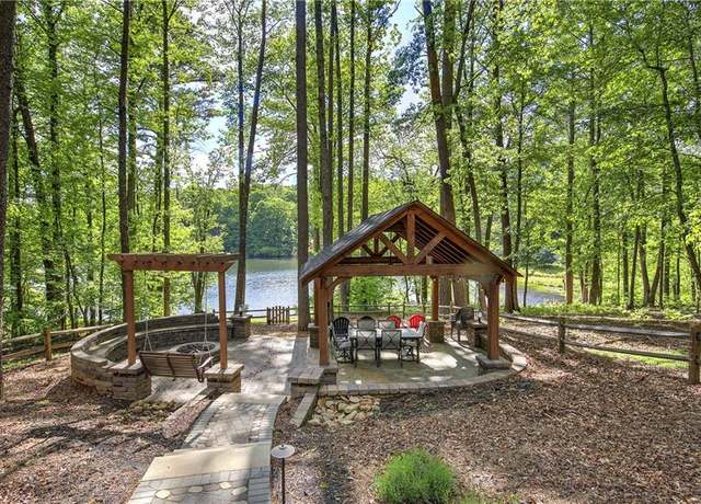 Property at 181 Fox Den Cir, Jasper, GA 30143, 3 beds, 2.5 baths