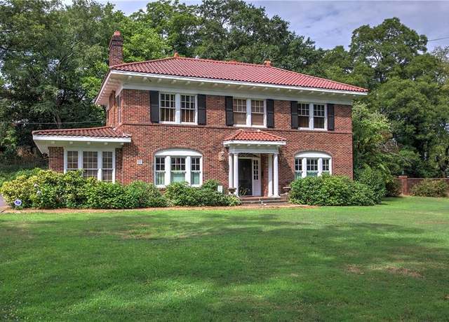 Property at 18 Cassville Rd, Cartersville, GA 30120, 4 beds, 2.5 baths