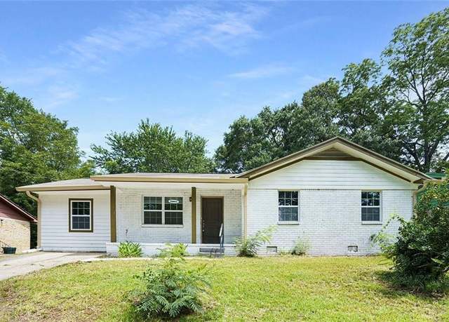 Property at 2005 Simmons Ave, Atlanta, GA 30337, 3 beds, 2 baths