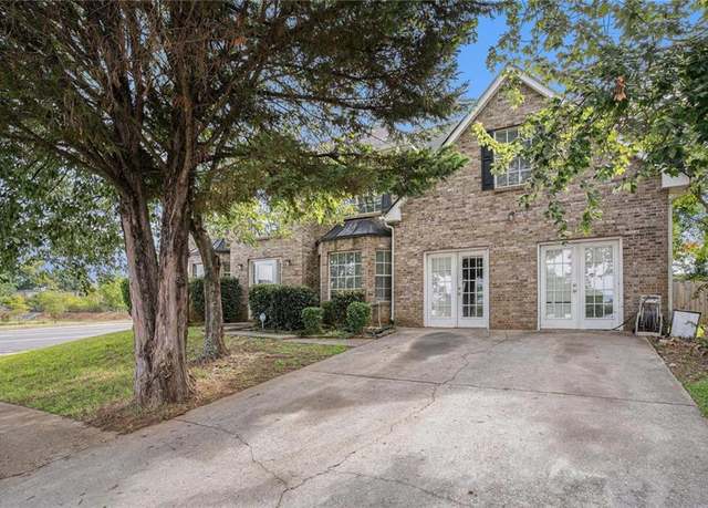 Property at 11526 Registry Blvd, Hampton, GA 30228, 4 beds, 2.5 baths