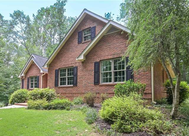 Property at 5885 West Chapel Hill Rd, Douglasville, GA 30135, 3 beds, 2.5 baths