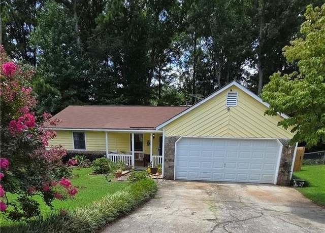Property at 312 Martin Dr, Jonesboro, GA 30238, 3 beds, 2 baths