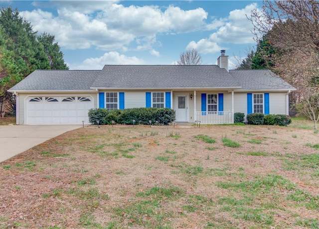 Property at 49 Stoneview Dr, Hoschton, GA 30548, 3 beds, 2 baths