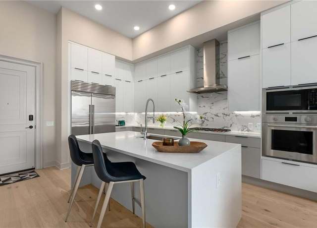 Property at 40 12th St NE #803, Atlanta, GA 30309, 1 bed, 1.5 baths