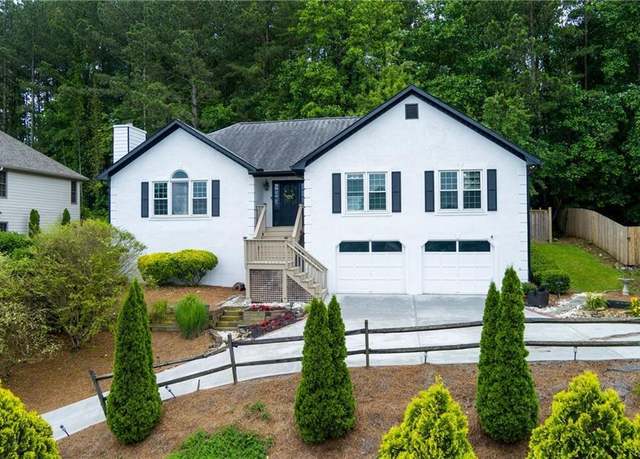 Property at 2111 Yorkshire Ct, Woodstock, GA 30189, 3 beds, 2 baths