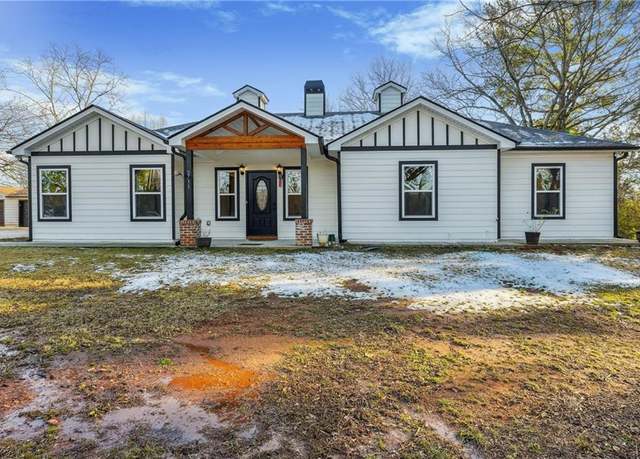 Property at 2711 Mcdonough Rd, Hampton, GA 30228, 4 beds, 2 baths
