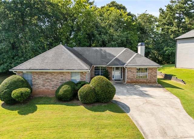 Property at 4400 Celebration Dr SW, Atlanta, GA 30331, 3 beds, 2 baths